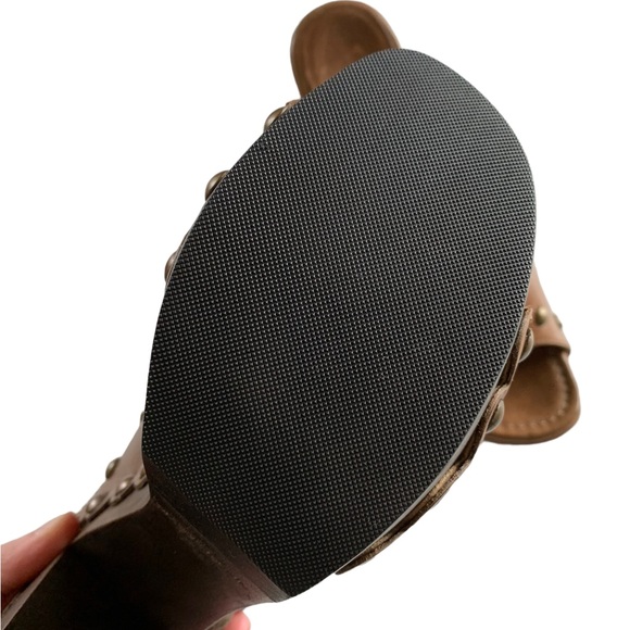 Stuart Weizmann Brown Leather Platform Studded Clogs . - Picture 4 of 12
